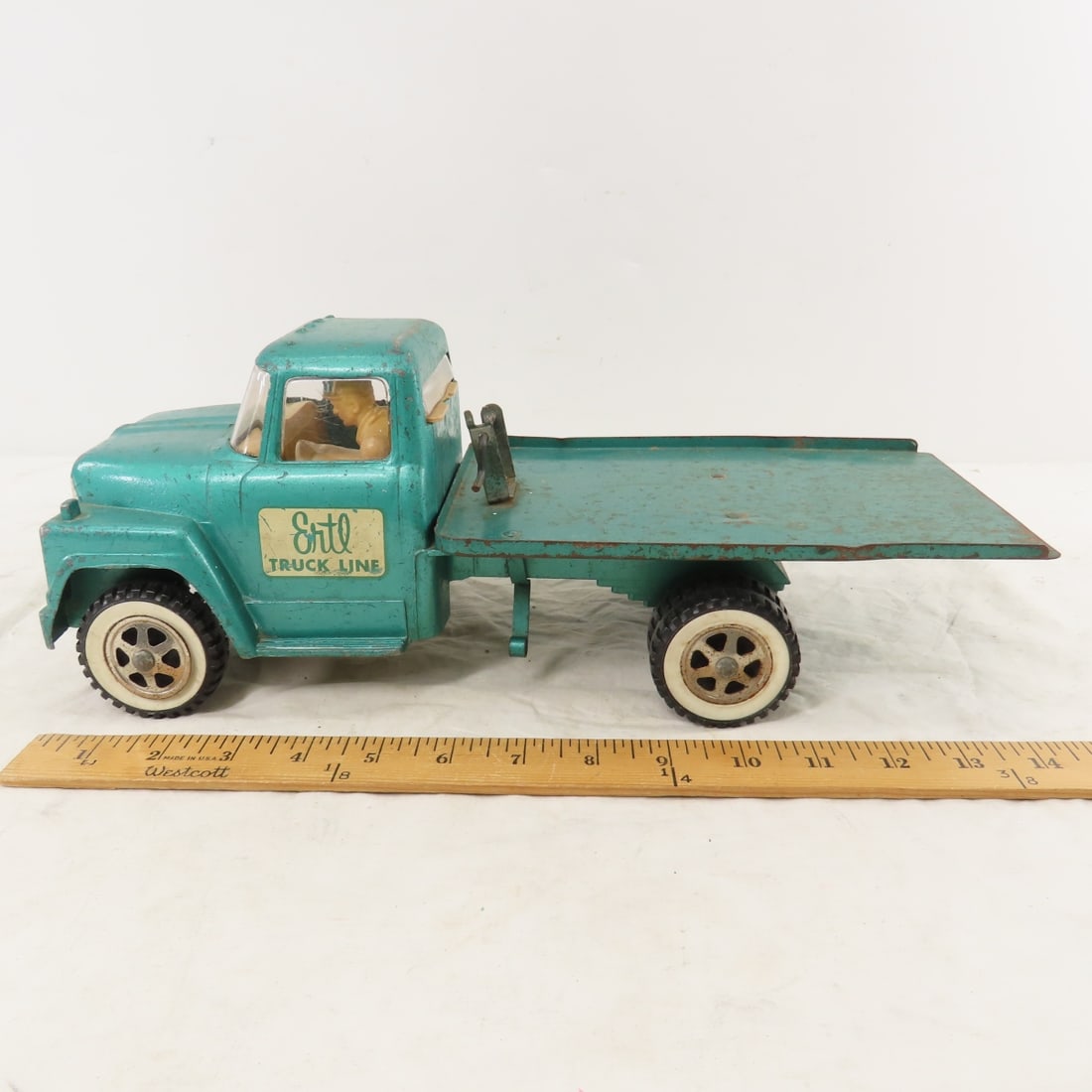 ERTL International Loadstar 1600 Ramp Hoist - 2