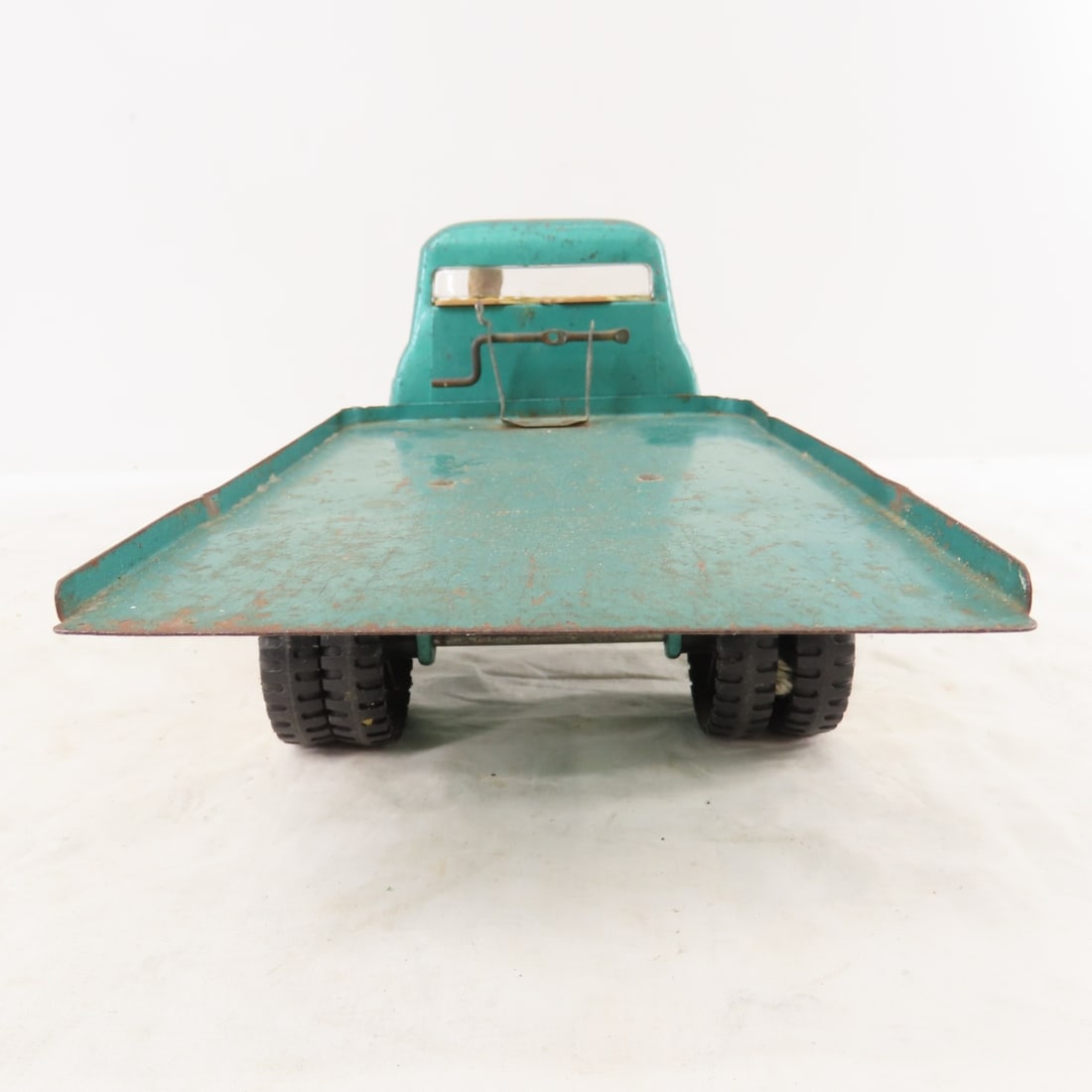ERTL International Loadstar 1600 Ramp Hoist - 4