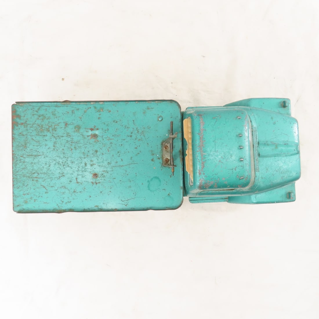 ERTL International Loadstar 1600 Ramp Hoist - 9