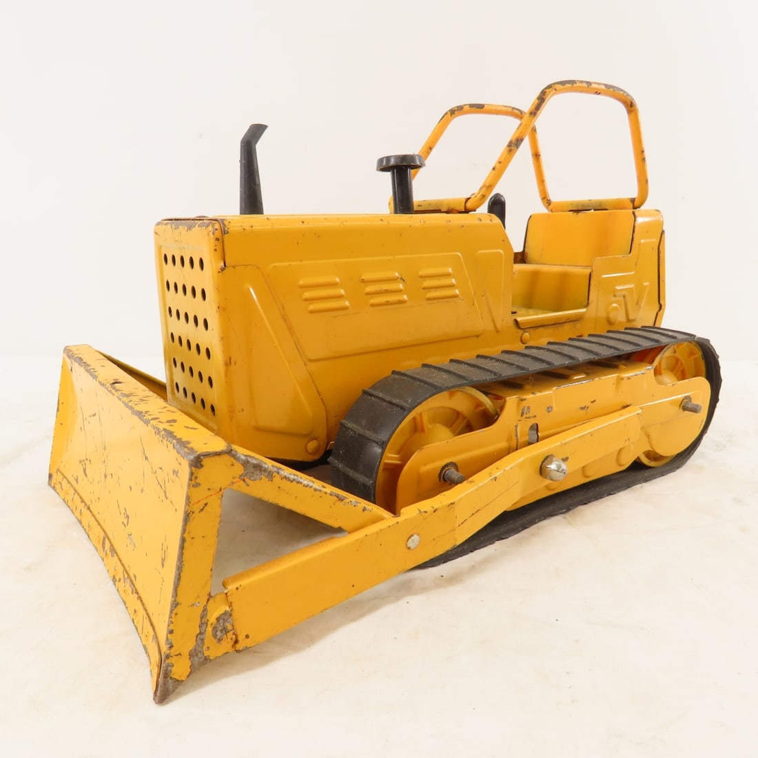 Vintage Nylint Bulldozer- Blade Lift Works (1 of 14)