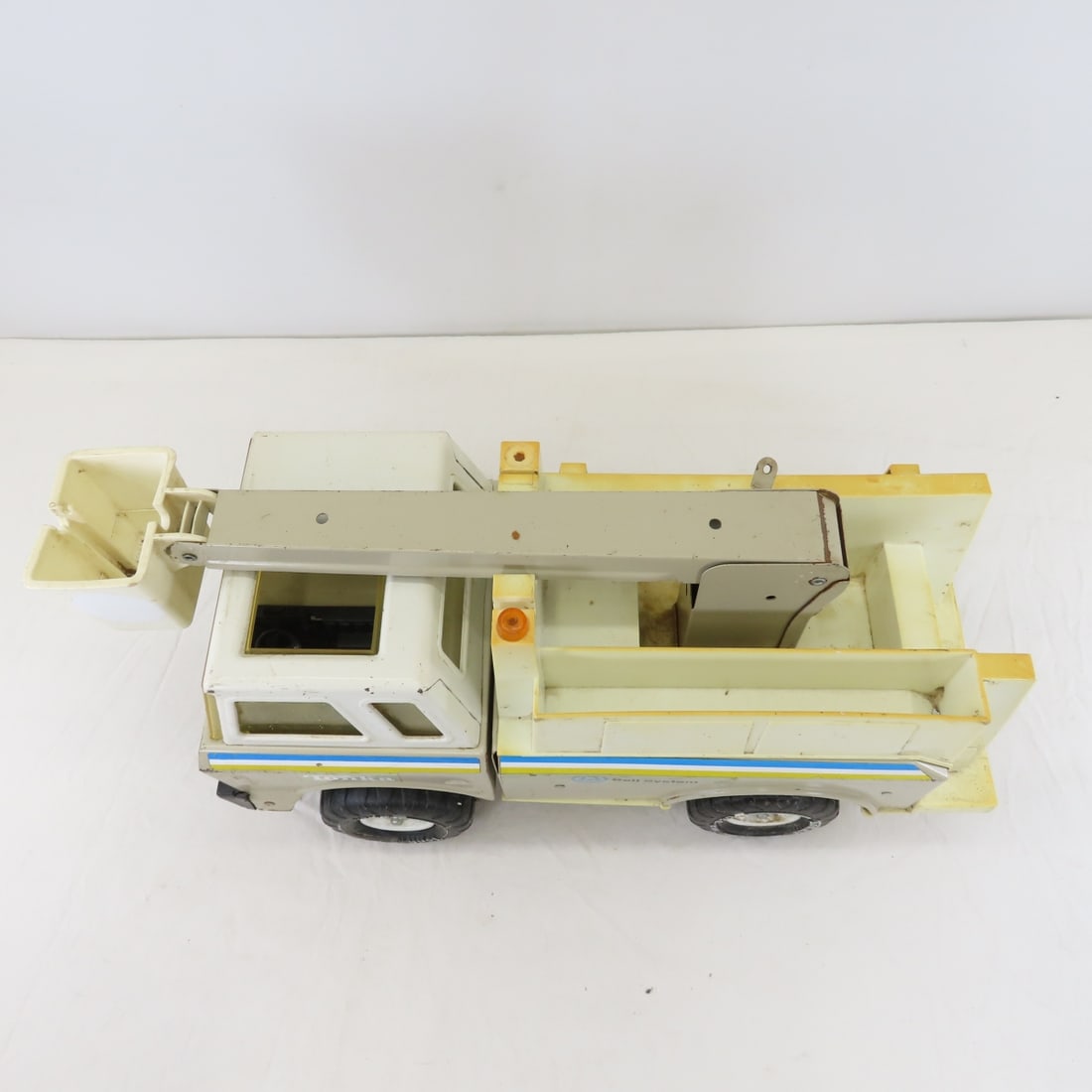 Original 1978 Tonka Bell System Bucket Truck - 9