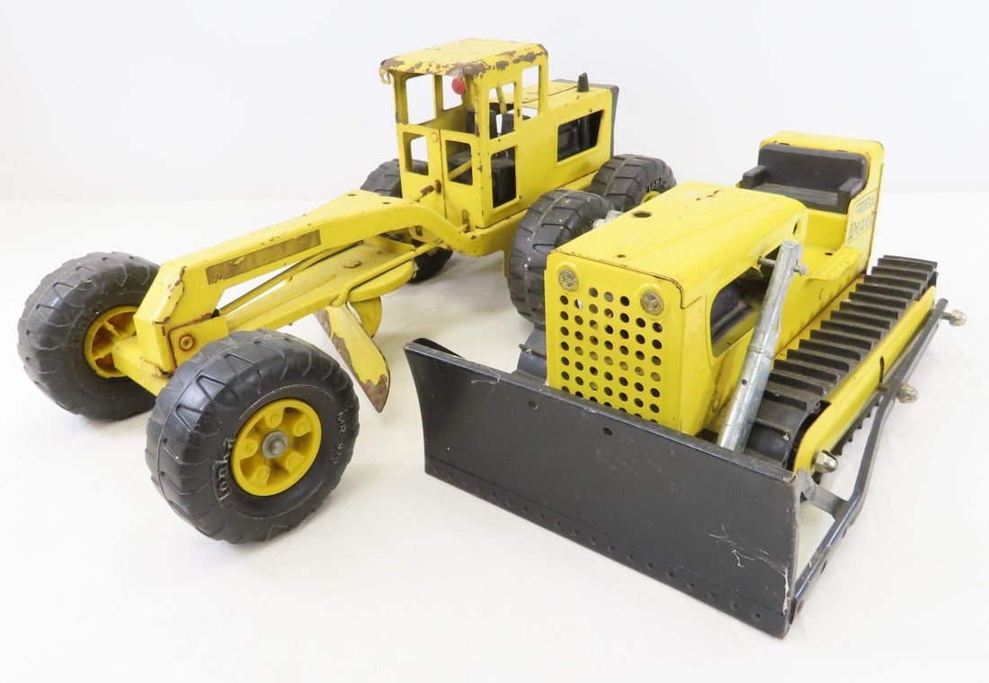 Original Tonka Mighty Dozer & Road Grader (1 of 20)