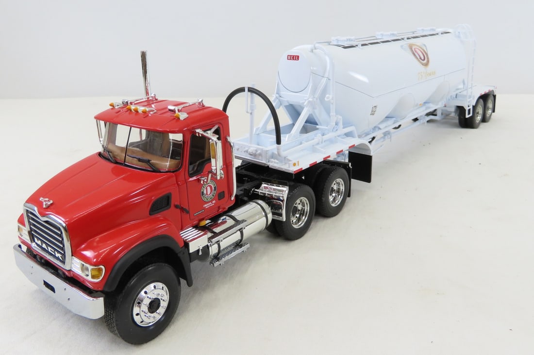 2006 First Gear 75 Year Ready Mixed Concrete Truck: 2006 First Gear 75 Year Ready Mixed Concrete Truck - missing 1 leg of landing gear and mud flaps are broken off, LOT SIZE: 21x4x4", 4 LBS All information and photos are intended to be as accurate as p