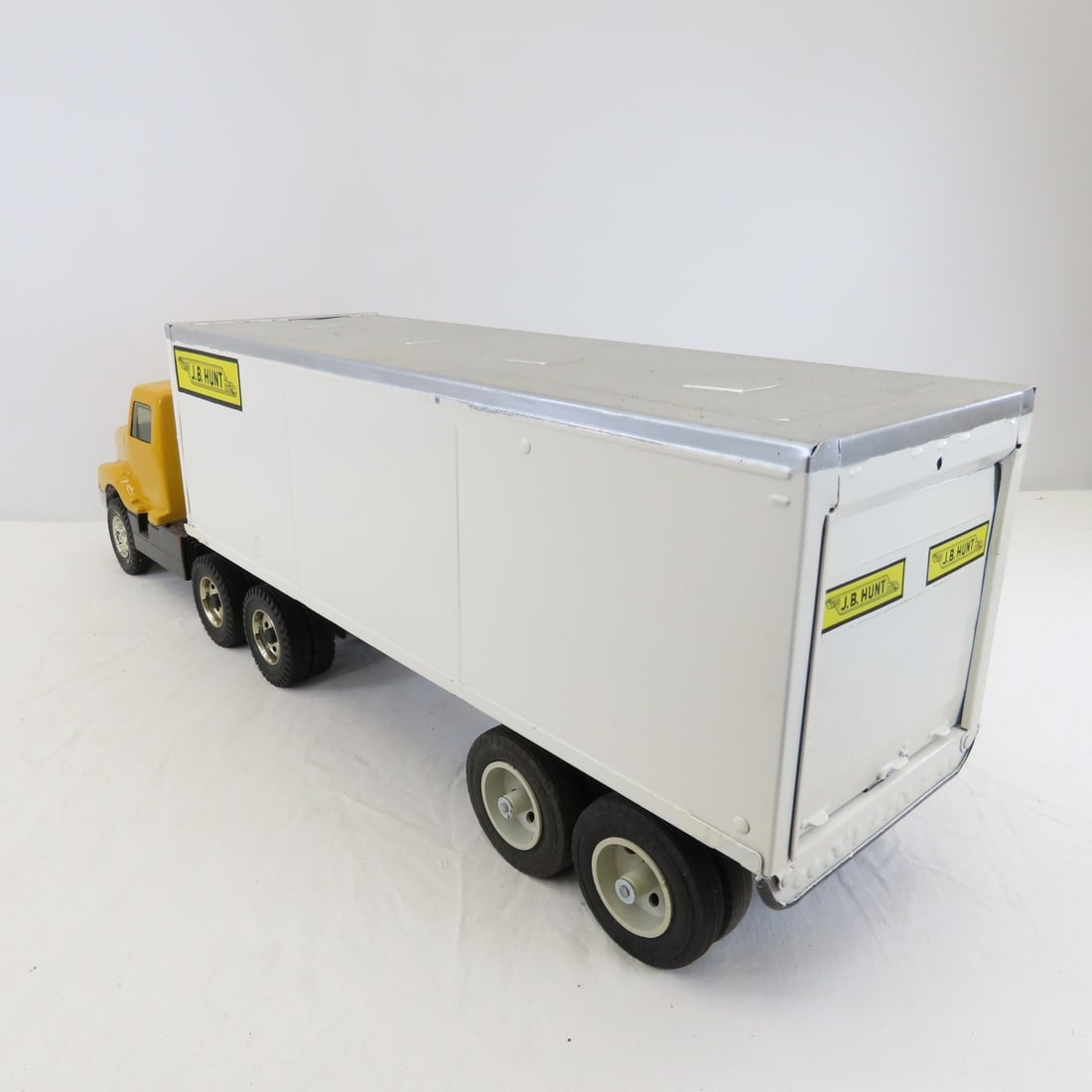 ERTL Truck and JB Hunt Nylint Trailer - 3
