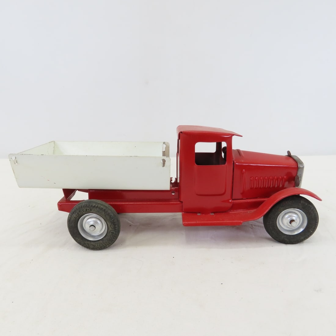 Metalcraft Pressed Steel Truck Custom Restoration - 6