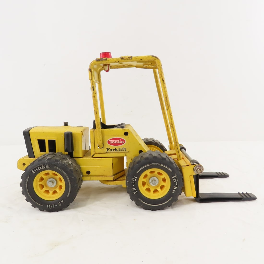 Original Tonka Pressed Steel XR-101 Fork Lift - 6