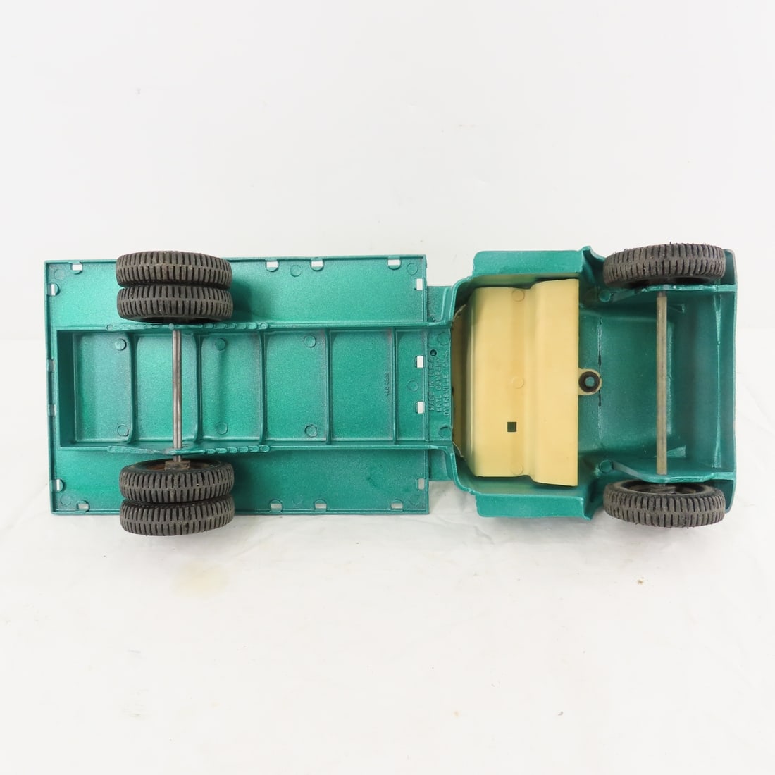 Restored ERTL Pressed Steel Flat Bed Truck - 10