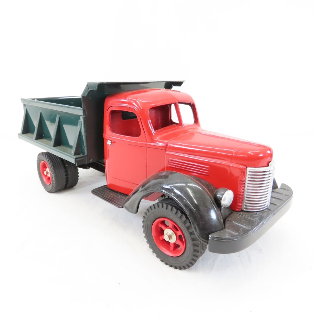 Brunswick Toys International Dump Truck 1995 LE - 7