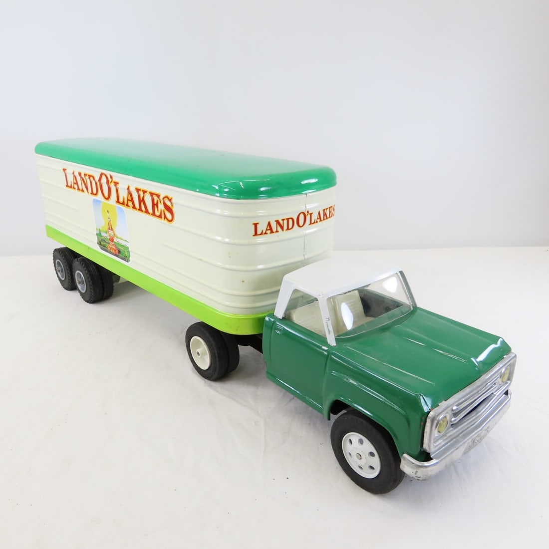 Custom Painted MARX Land O'Lakes Trailer & Truck - 7