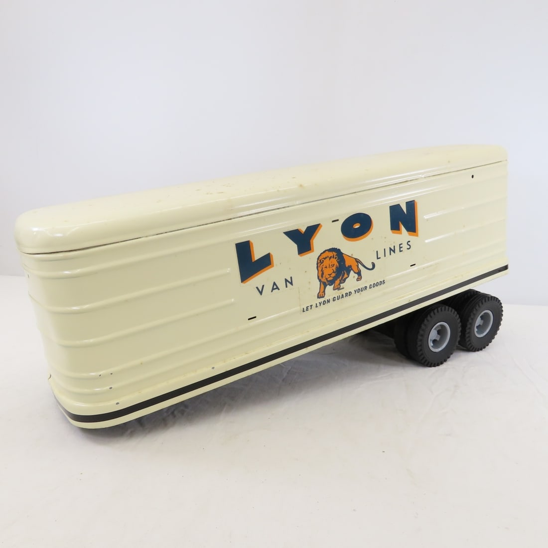 MARX Custom Painted Lyon Van Lines Trailer & ERTL - 17