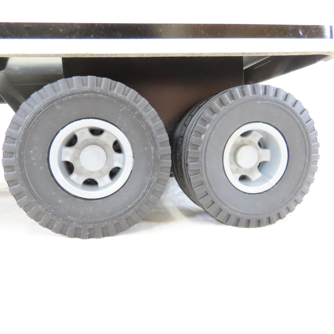 MARX Custom Painted Lyon Van Lines Trailer & ERTL - 18
