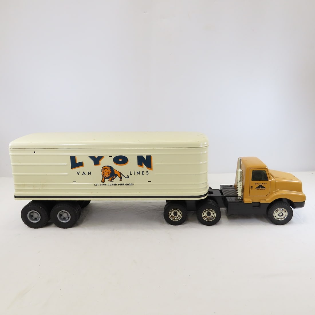 MARX Custom Painted Lyon Van Lines Trailer & ERTL - 6
