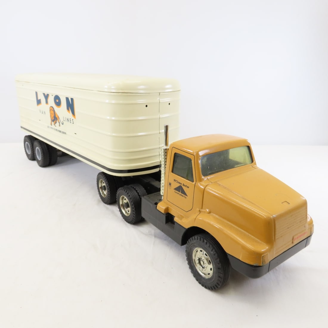 MARX Custom Painted Lyon Van Lines Trailer & ERTL - 7