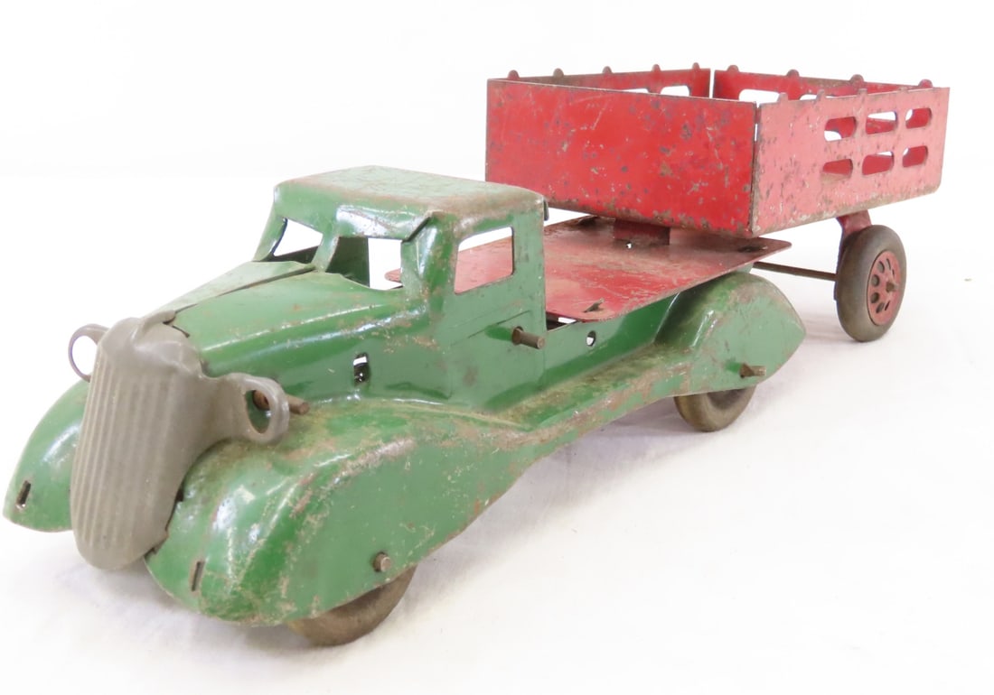 Vintage Wyandotte Truck with Small Trailer (1 of 17)