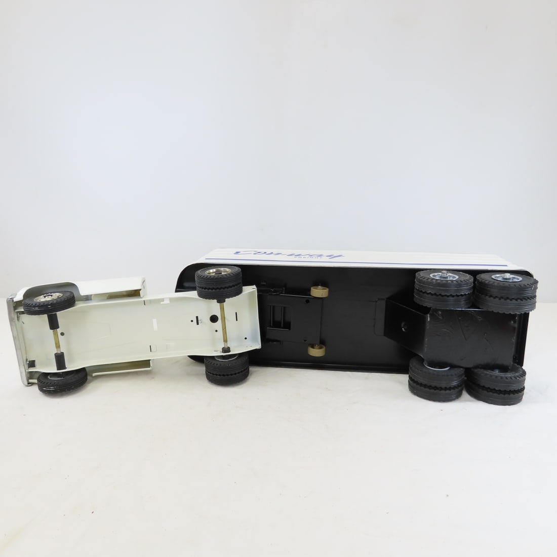 MARX Custom Painted Con-Way Freight Trailer - 10
