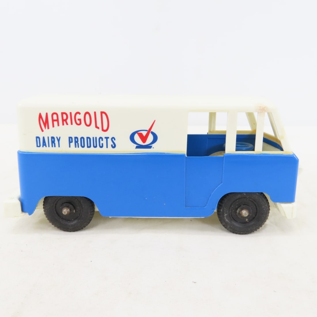 4 Vintage Plastic Dairy Delivery Van Banks - 16