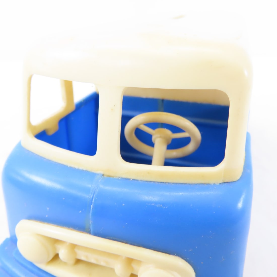 4 Vintage Plastic Dairy Delivery Van Banks - 9