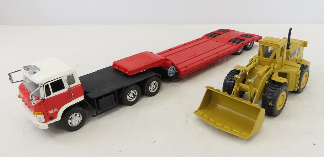 Yonezawa Toys Mitsubishi Fuso Truck & Trailer (1 of 20)