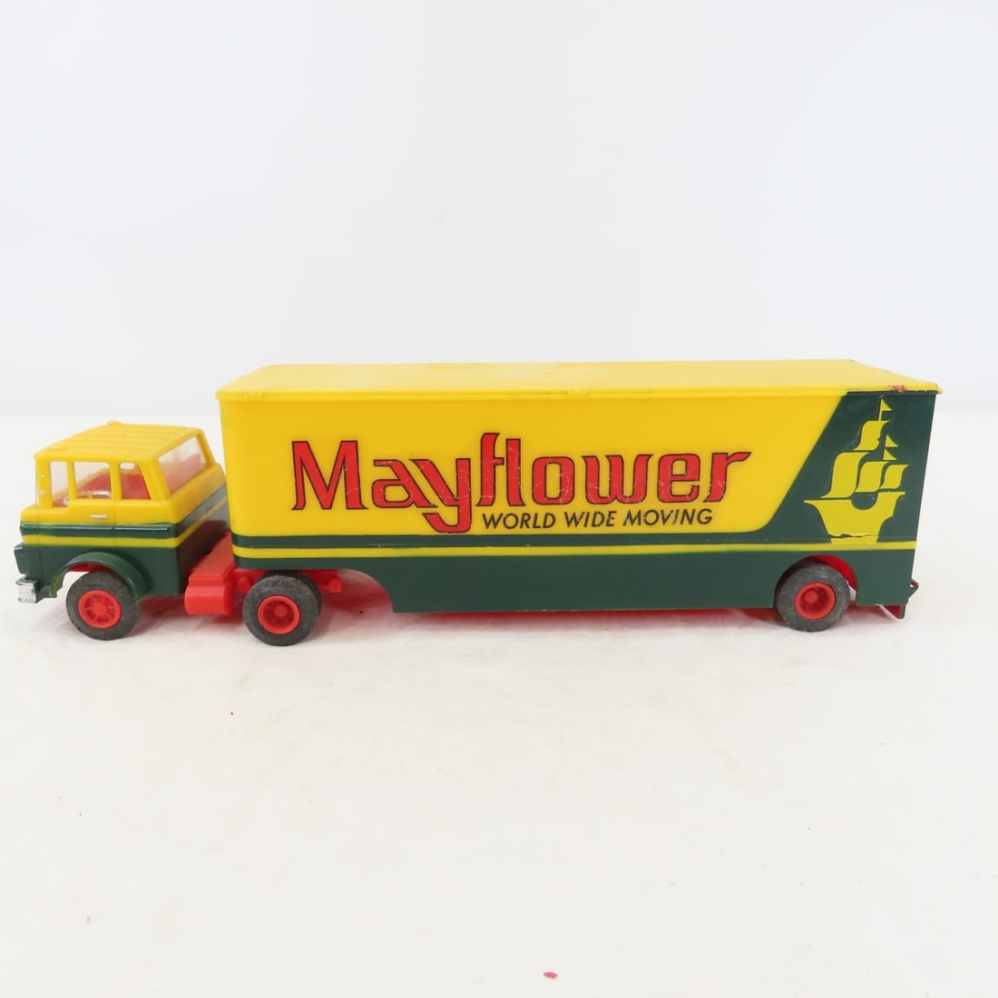 MARX Toys Mayflower Moving Semi Trucks - 13