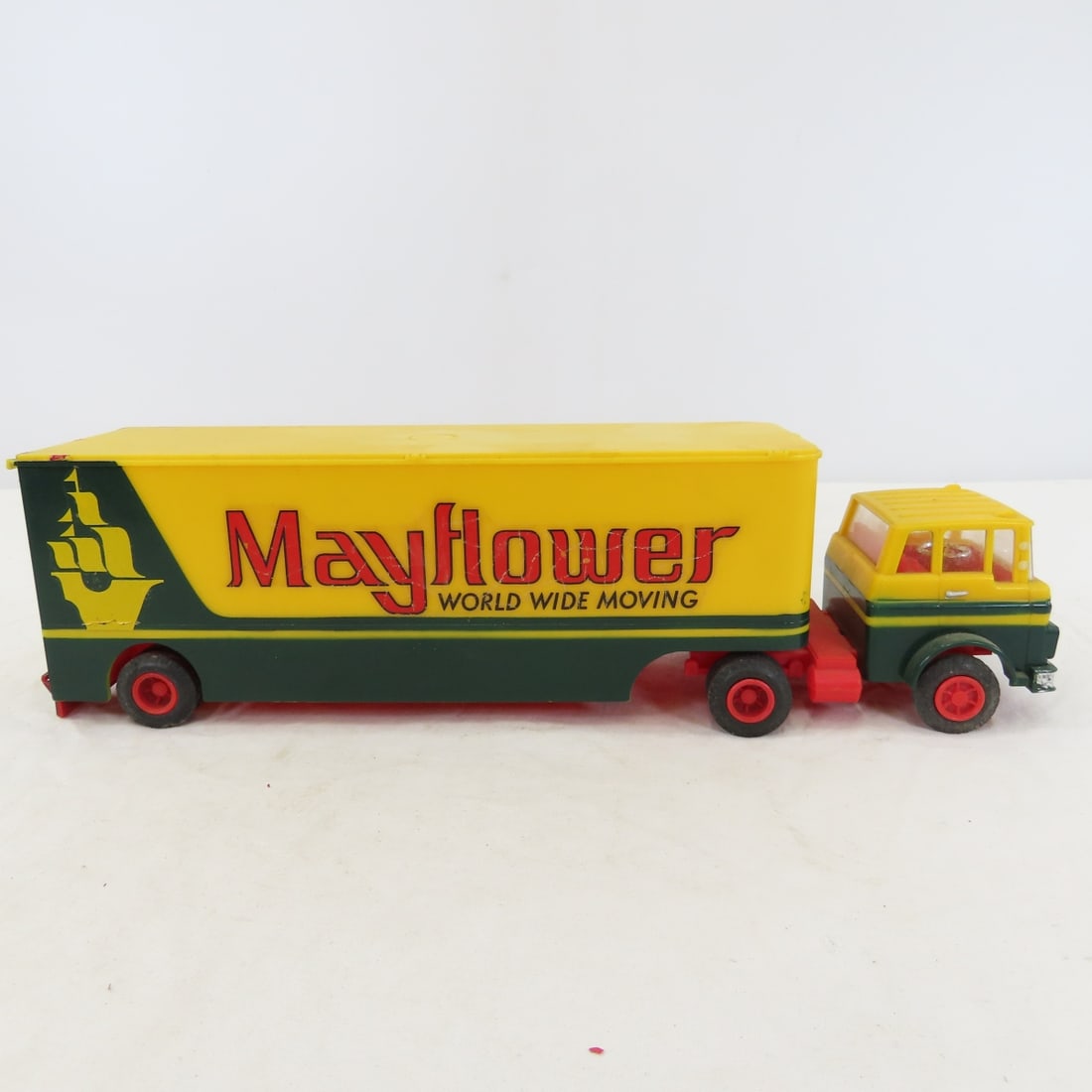 MARX Toys Mayflower Moving Semi Trucks - 16