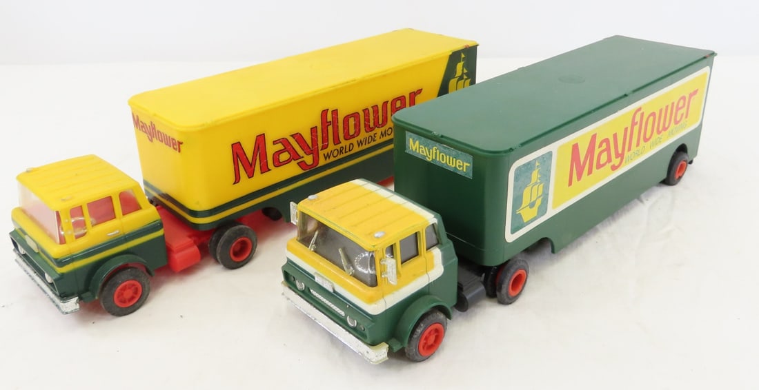 MARX Toys Mayflower Moving Semi Trucks (1 of 20)