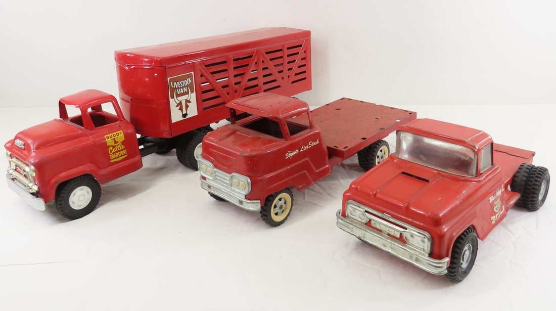 Structo & 2 Buddy L Trucks & ERTL Cattle Trailer (1 of 20)