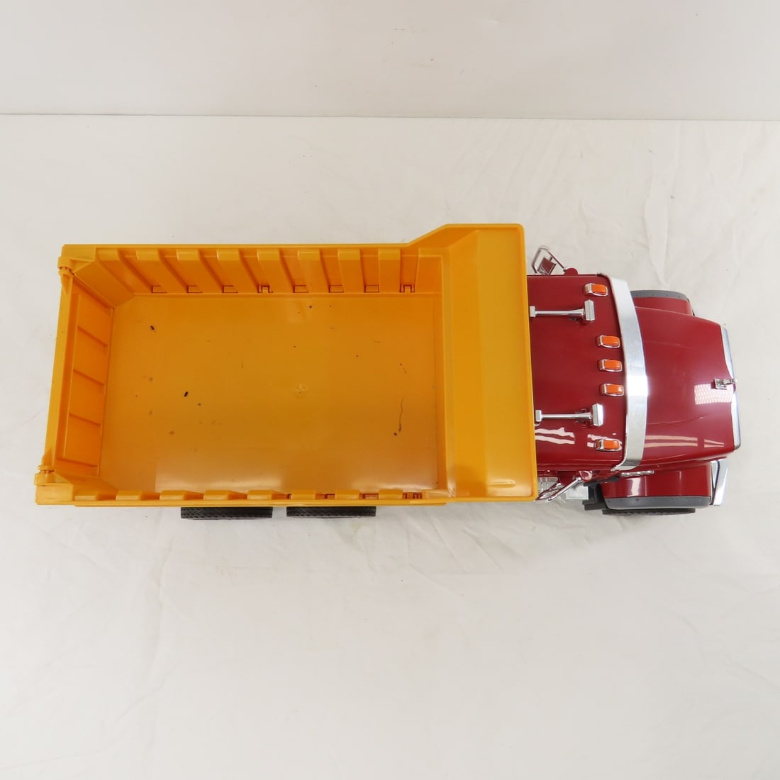 Bruder Granite Mack Dump Truck 1:16 Plastic - 10