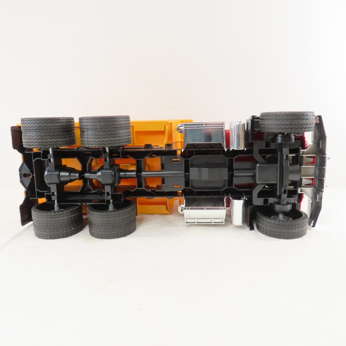 Bruder Granite Mack Dump Truck 1:16 Plastic - 11