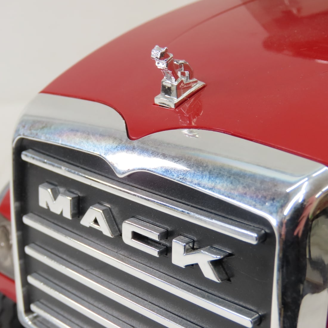 Bruder Granite Mack Dump Truck 1:16 Plastic - 13