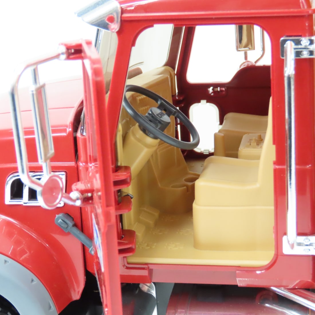 Bruder Granite Mack Dump Truck 1:16 Plastic - 14