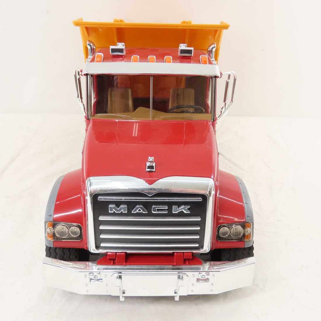 Bruder Granite Mack Dump Truck 1:16 Plastic - 9