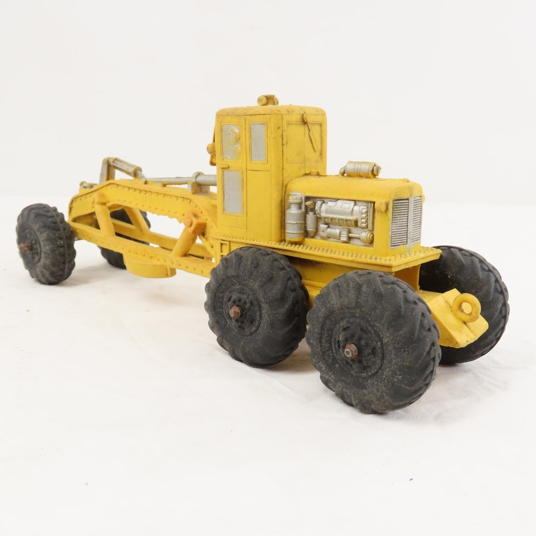 4 Antique Auburn Rubber Co Vehicles - 14