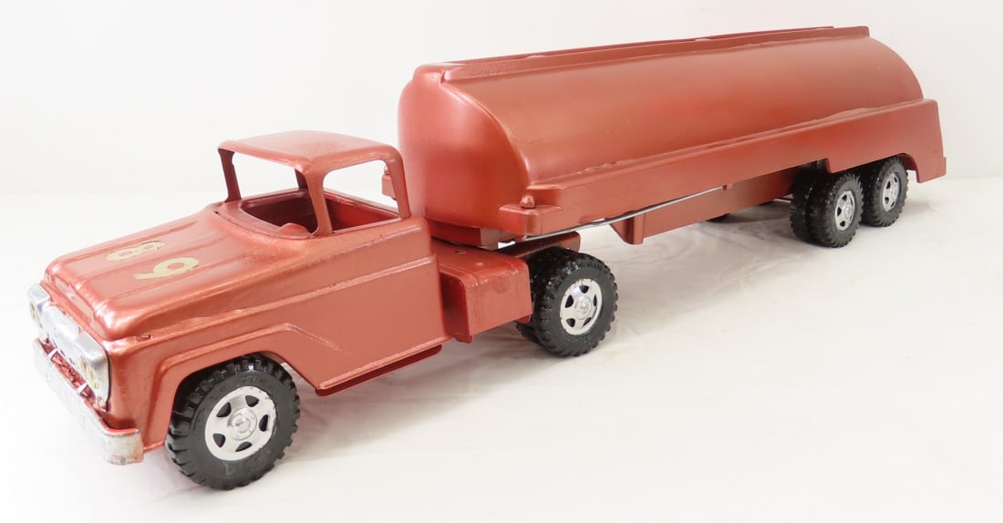 Tonka Toys Custom "Lornie 89" Truck & Tanker: Tonka Toys Custom "Lornie 89" Truck & Tanker - pressed steel & plastic, custom paint, LOT SIZE: 20x13x8", 6 LBS All information and photos are intended to be as accurate as possible, but errors are po