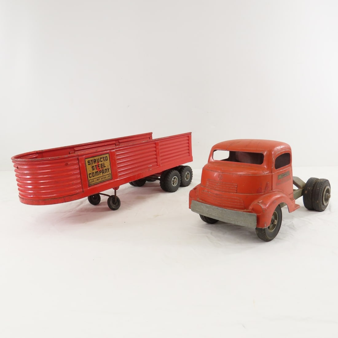 Original Smitty Tractor & Structo Open Trailer - 11