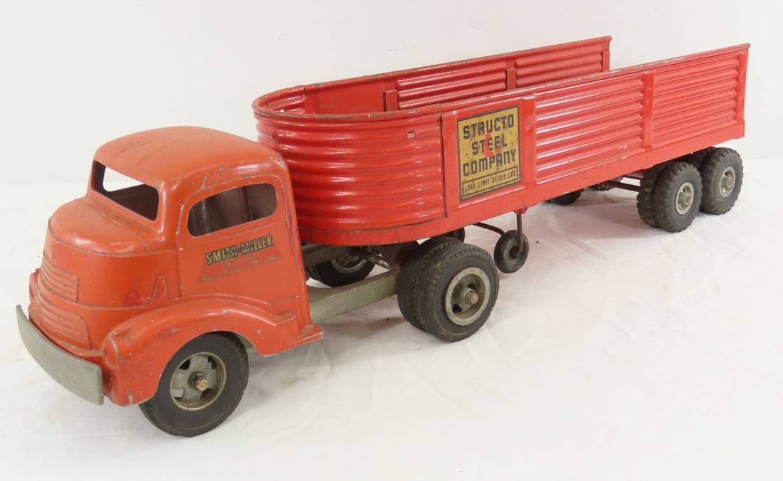 Original Smitty Tractor & Structo Open Trailer (1 of 19)