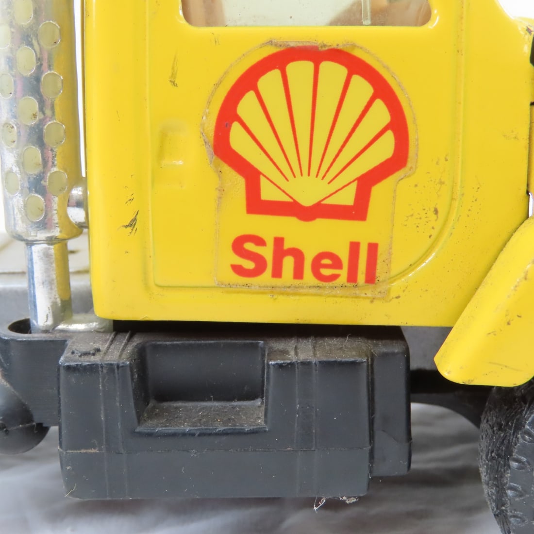 Original ERTL Shell Oil Truck & Tanker - 15