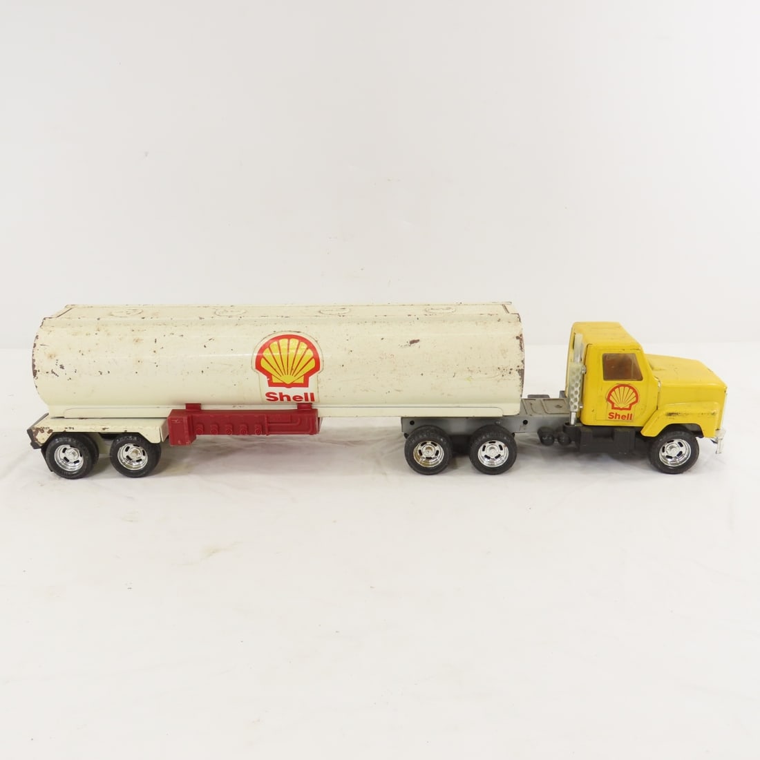 Original ERTL Shell Oil Truck & Tanker - 6