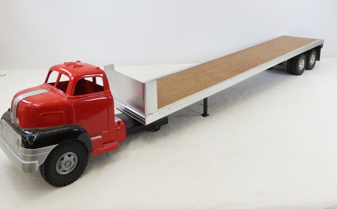 Restored MARX Tractor & Scratch Built Trailer (1 of 20)