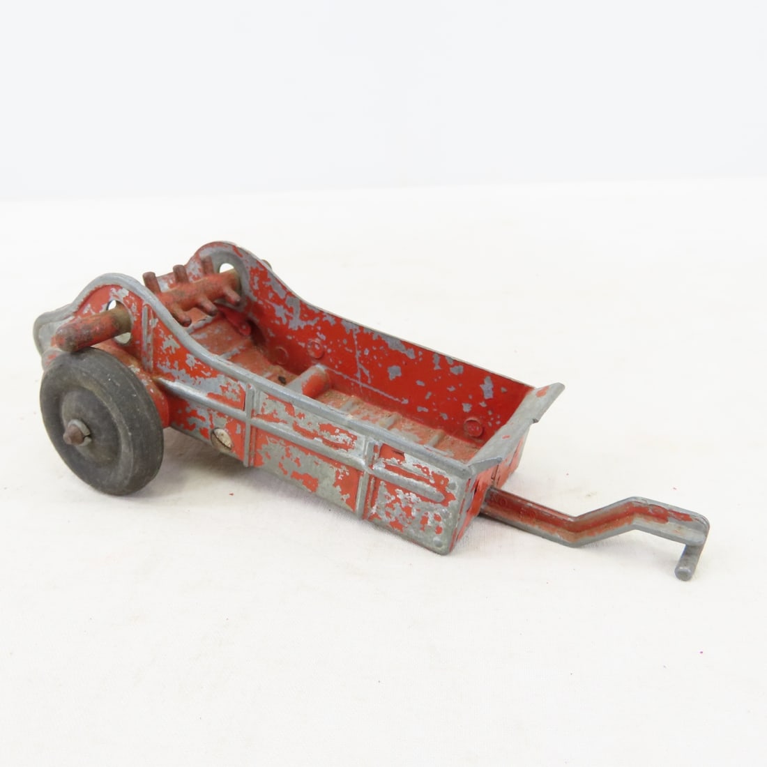 Diecast Hubley Spreader & Planters & More - 3