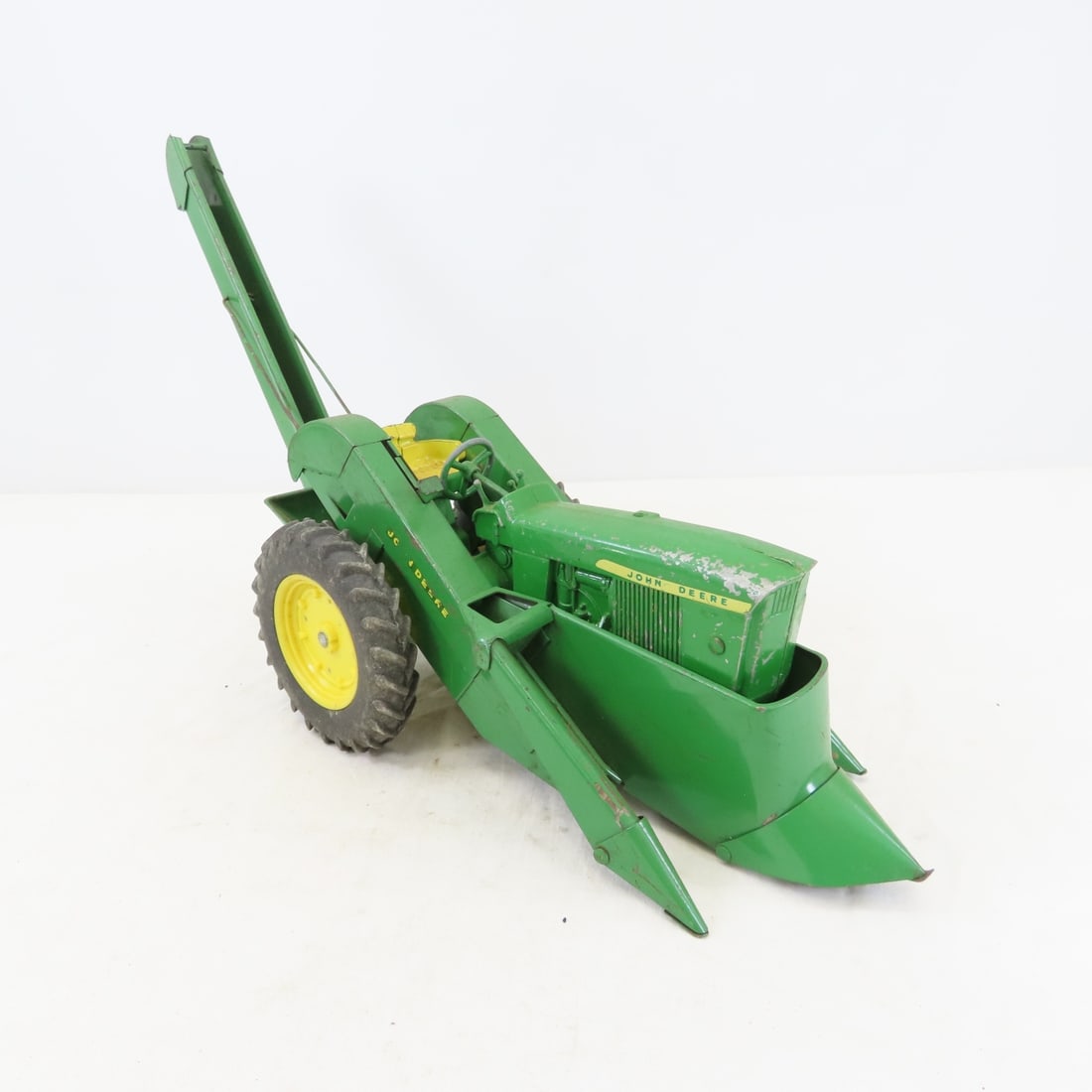 ERTL John Deere 3010 Tractor w/ 2 Row Corn Picker - 7