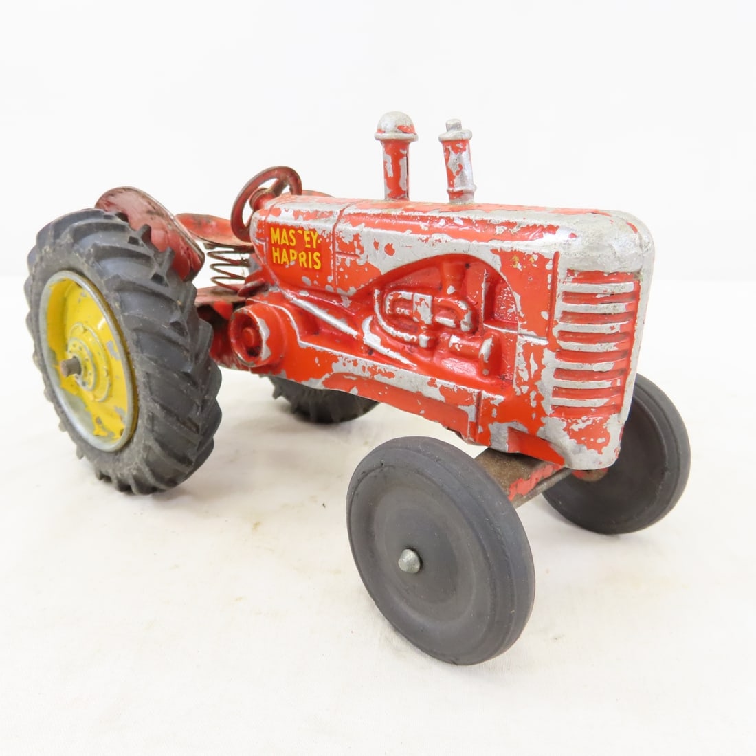 1940's Lincoln Diecast Massey-Harris 44 Tractor - 7