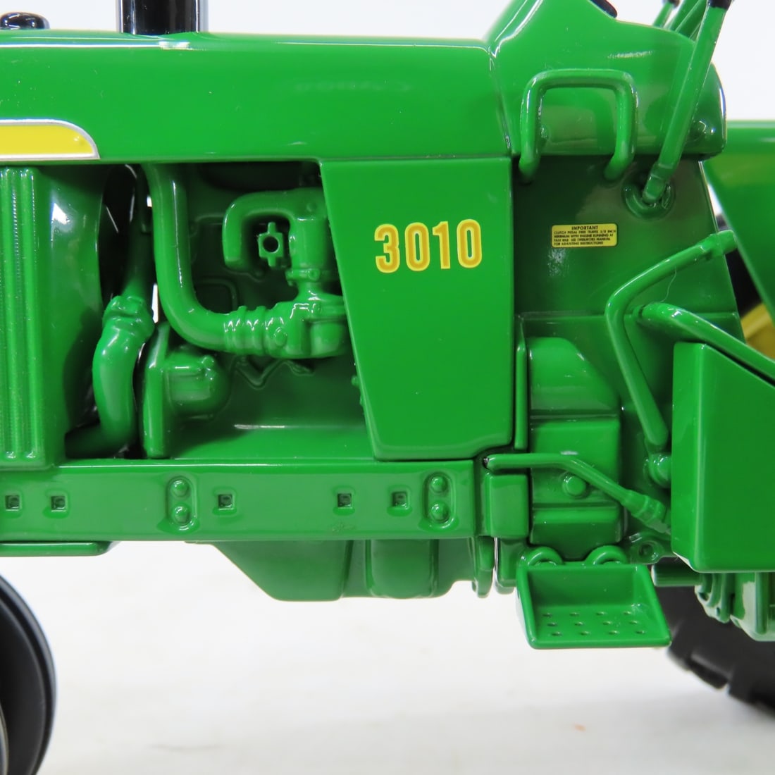 ERTL Precision Classics J Deere 3010 Tractor - 13