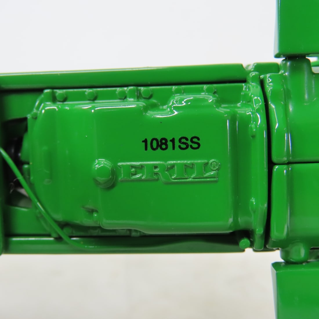 ERTL Precision Classics J Deere 3010 Tractor - 14