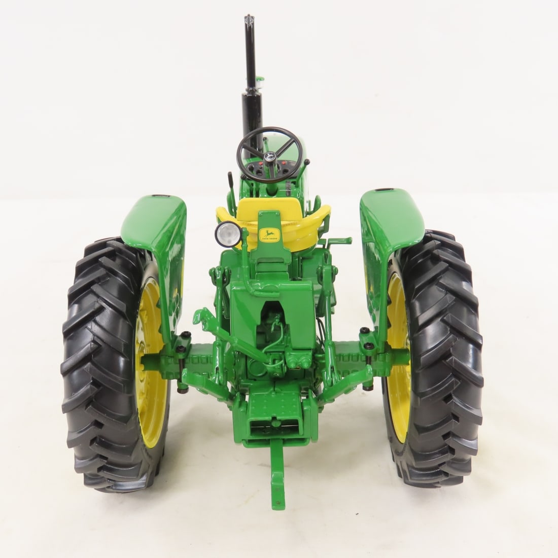 ERTL Precision Classics J Deere 3010 Tractor - 4