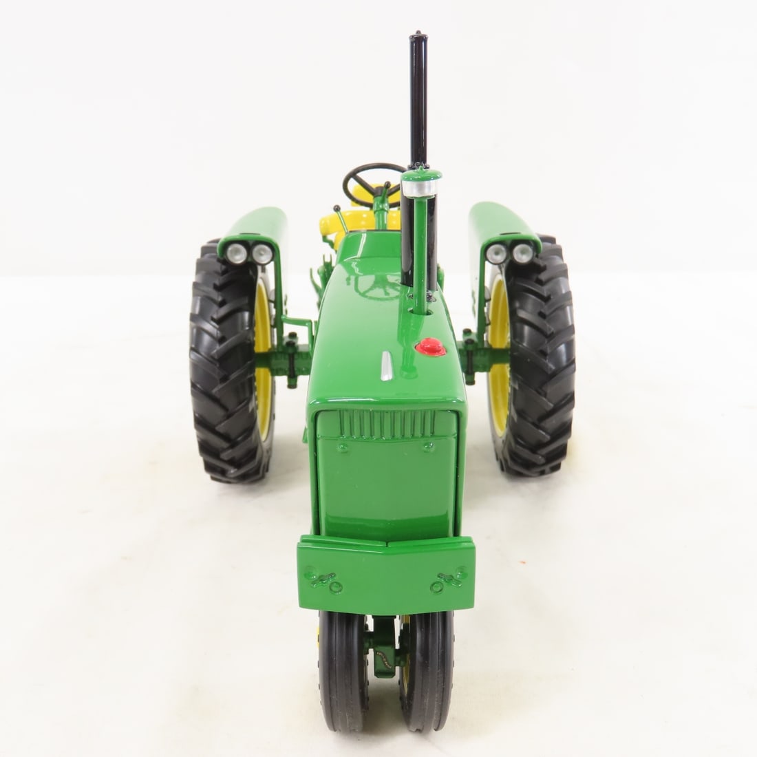 ERTL Precision Classics J Deere 3010 Tractor - 8
