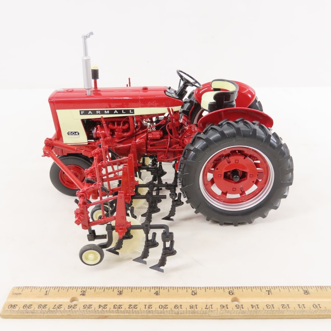 SpecCast 1/16 IH Farmall 504 with 468 Cultivator - 2