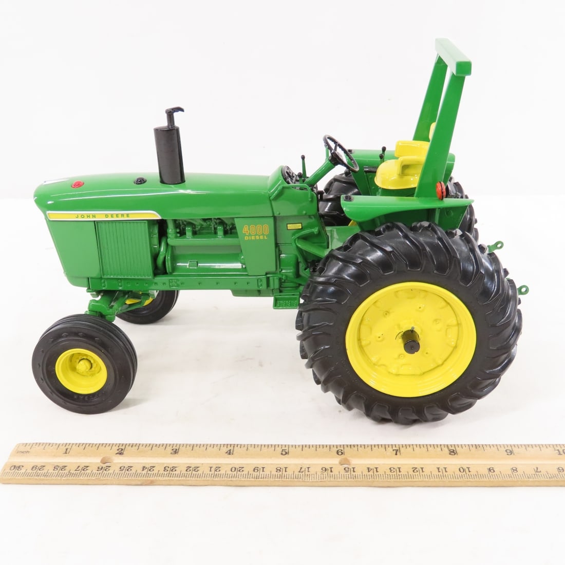 ERTL Precision Classics John Deere 4000 Tractor - 2