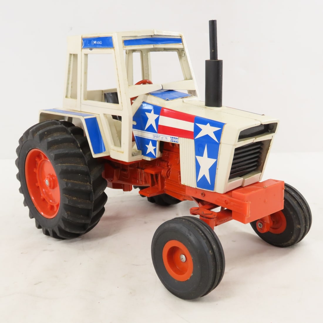 2 Case Agri King Spirit of '76 Tractors - 7