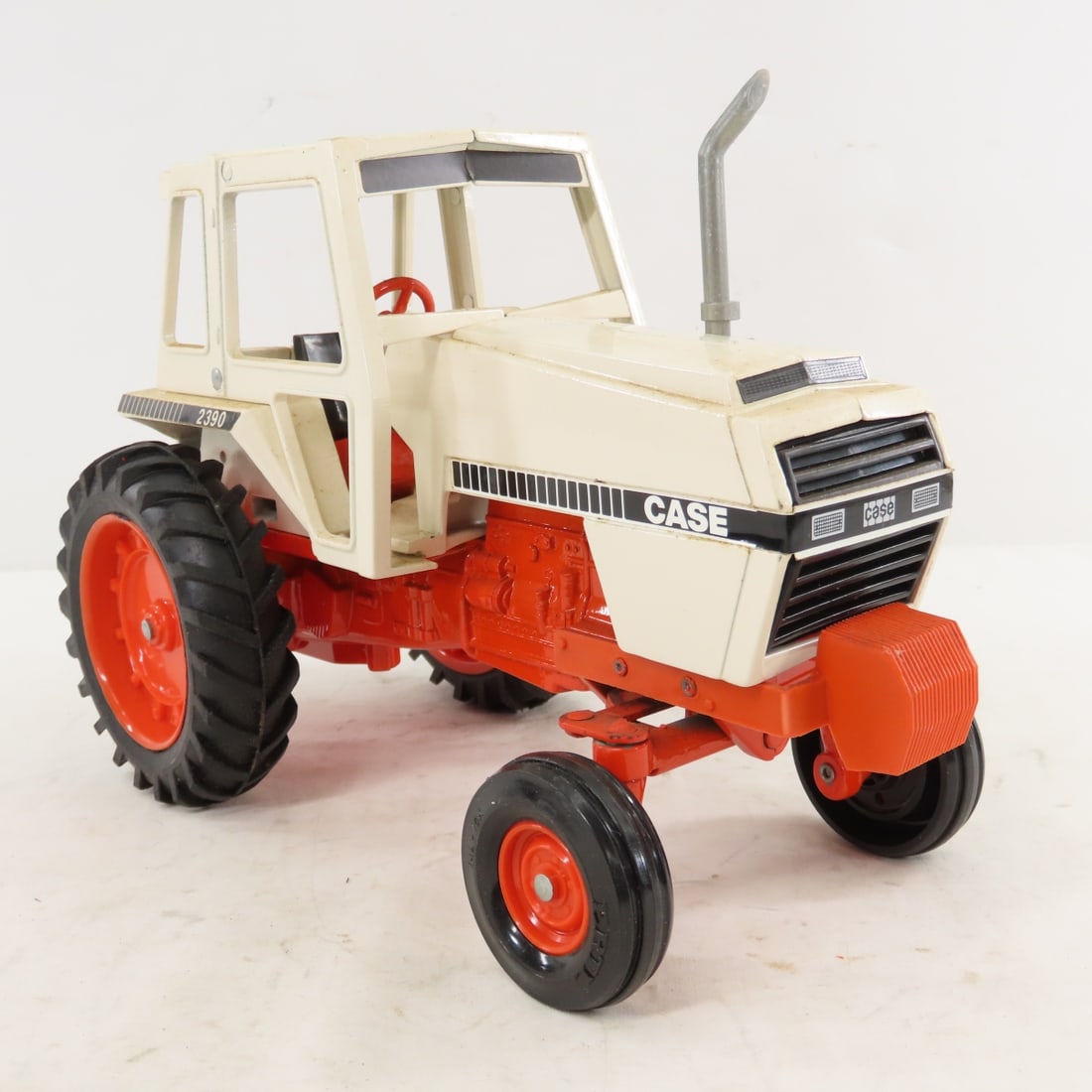 ERTL CASE 2390 Tractor #268 with box - 7