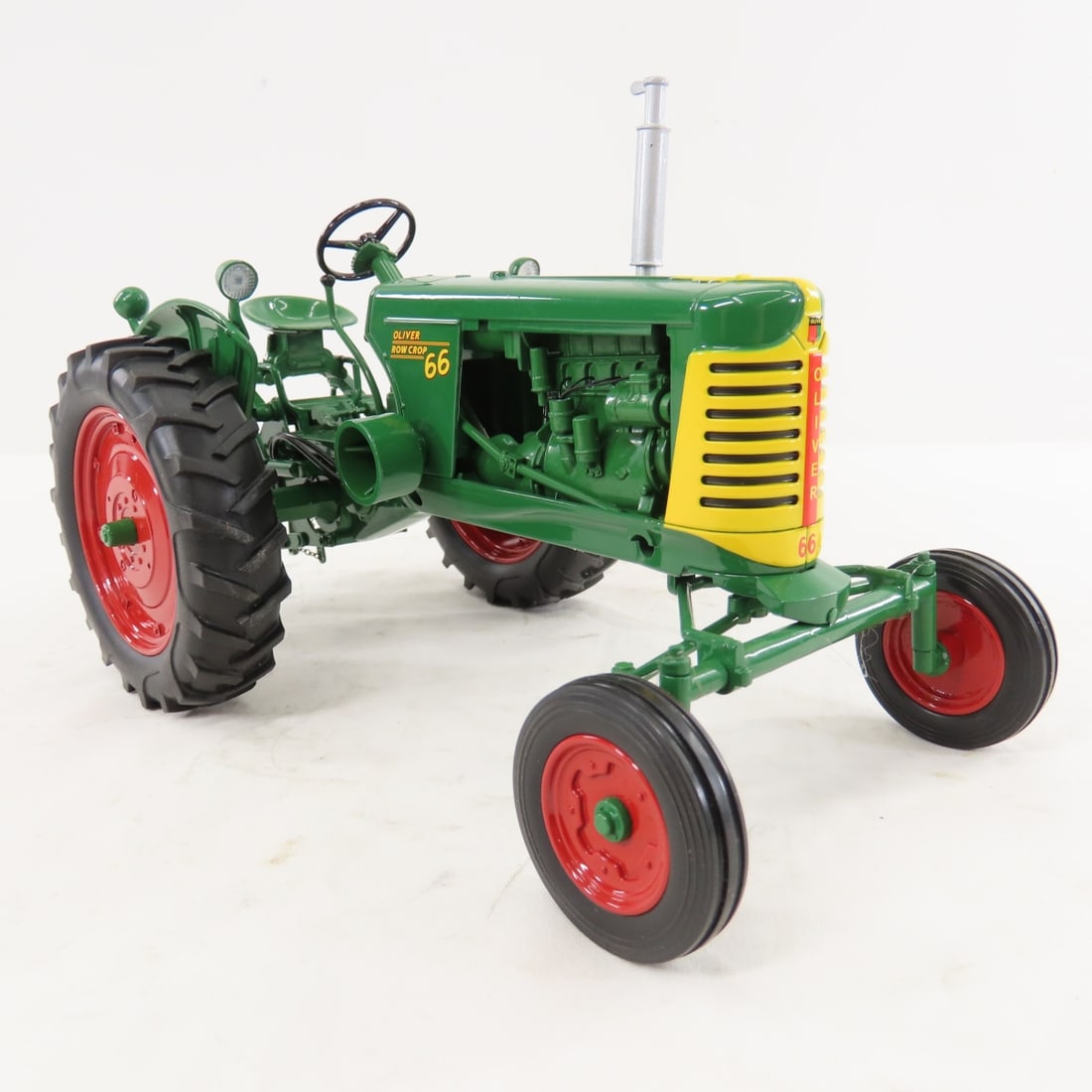 SpecCast Oliver 66 Gas WF Tractor 1/16 - 7